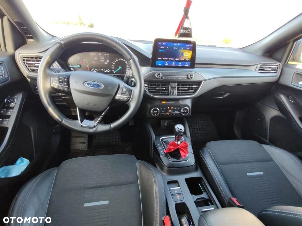 Ford Focus 2.0 EcoBlue Active Business - 24