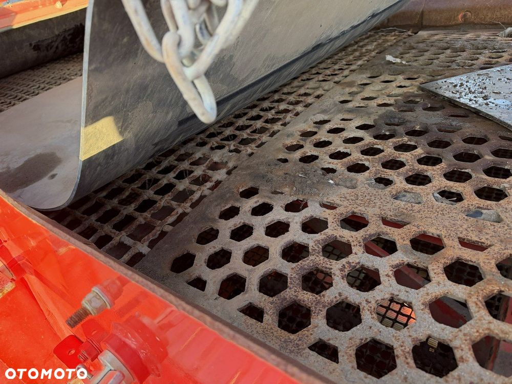 Inny Terex finlay 674 - 24