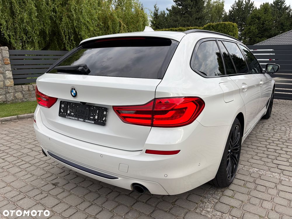 BMW Seria 5 525d Sport-Aut Luxury Line - 15