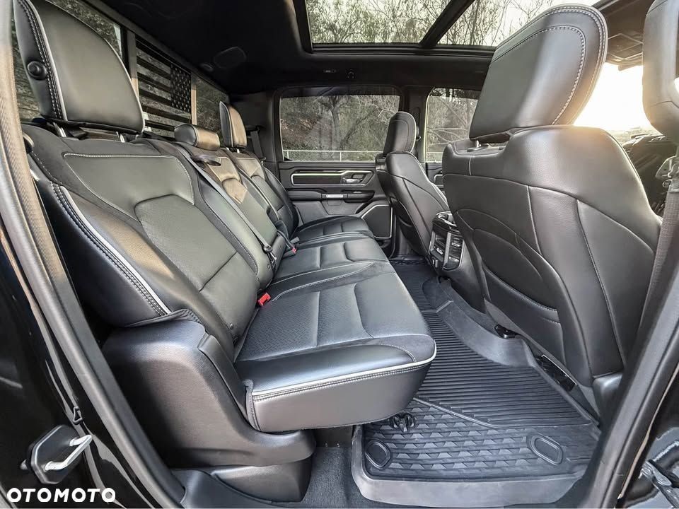 RAM 1500 5.7 Crew Cab Laramie - 16