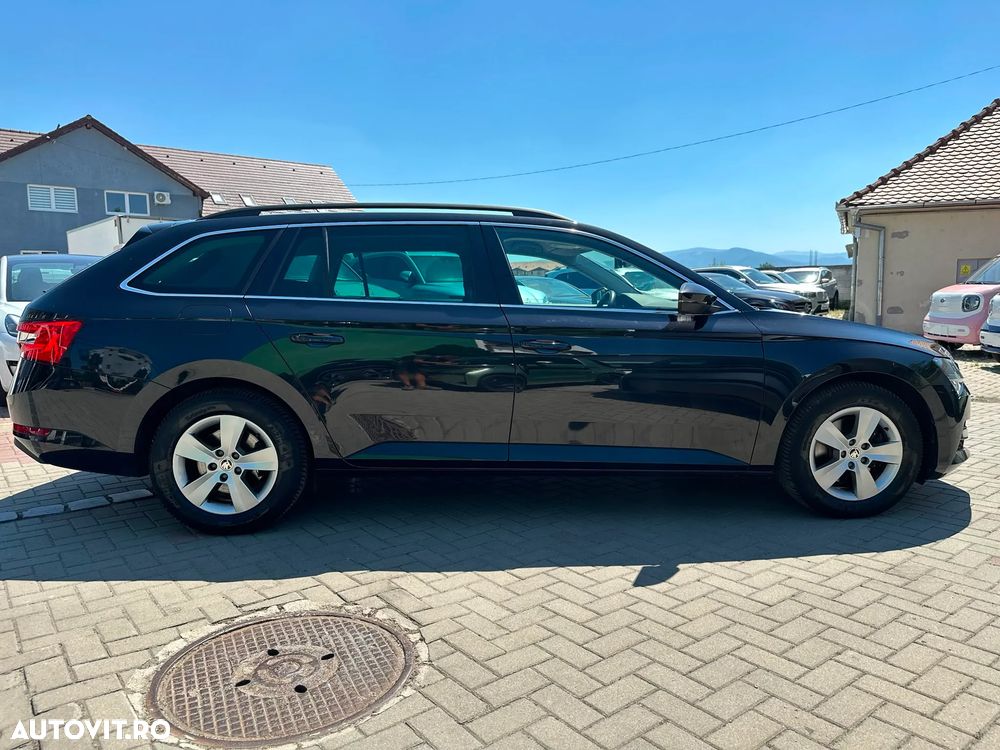Skoda Superb 2.0 TDI DSG Ambition - 13
