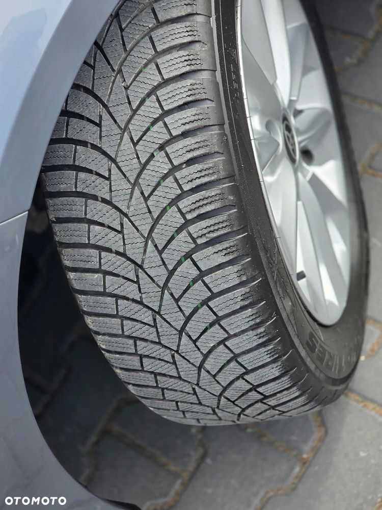 Toyota Corolla 1.5 Comfort - 27