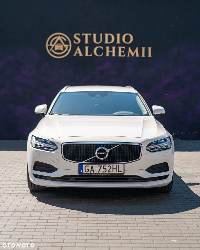Volvo V90 D4 Momentum - 1