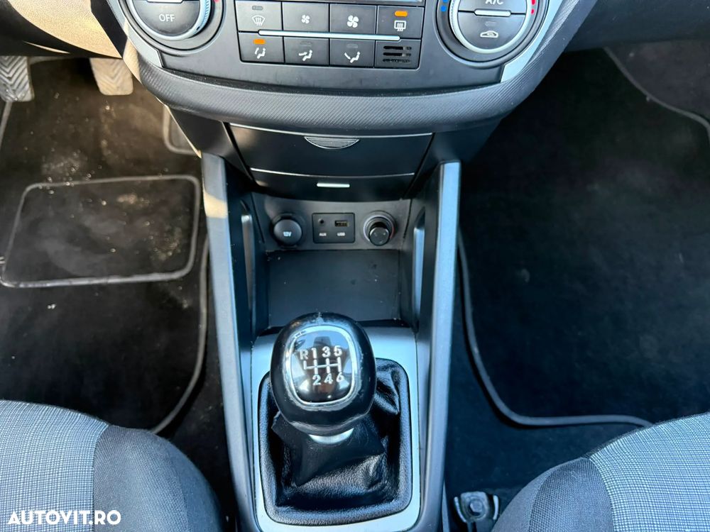 Kia Ceed 1.6 CRDi ISG Business Line - 12