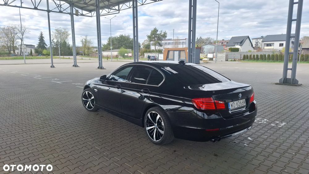 BMW Seria 5 525d xDrive Sport-Aut - 5