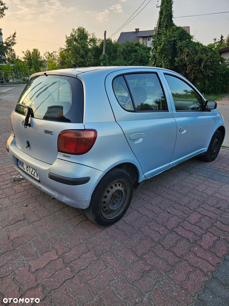 Toyota Yaris 1.0 Base - 6