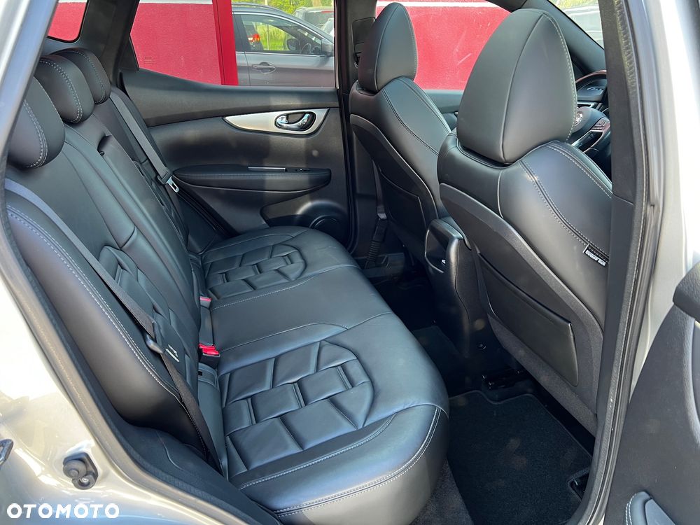 Nissan Qashqai 1.3 DIG-T DCT TEKNA+ - 24