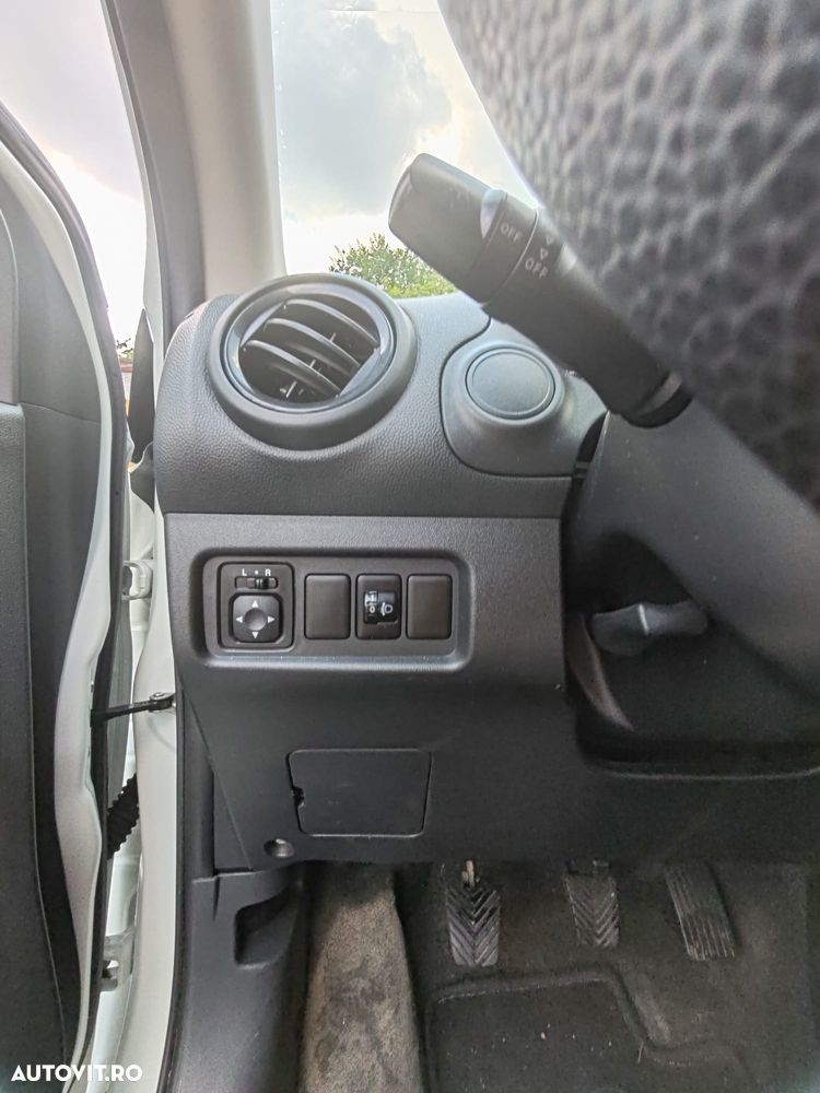 Mitsubishi Space Star 1.0 MIVEC MT Inform - 8