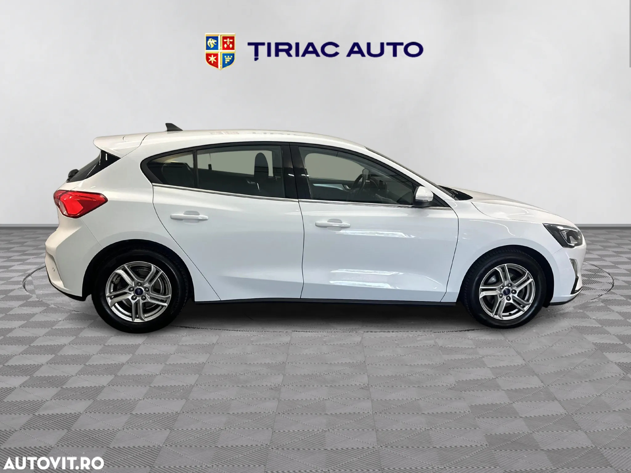 Ford Focus - 6