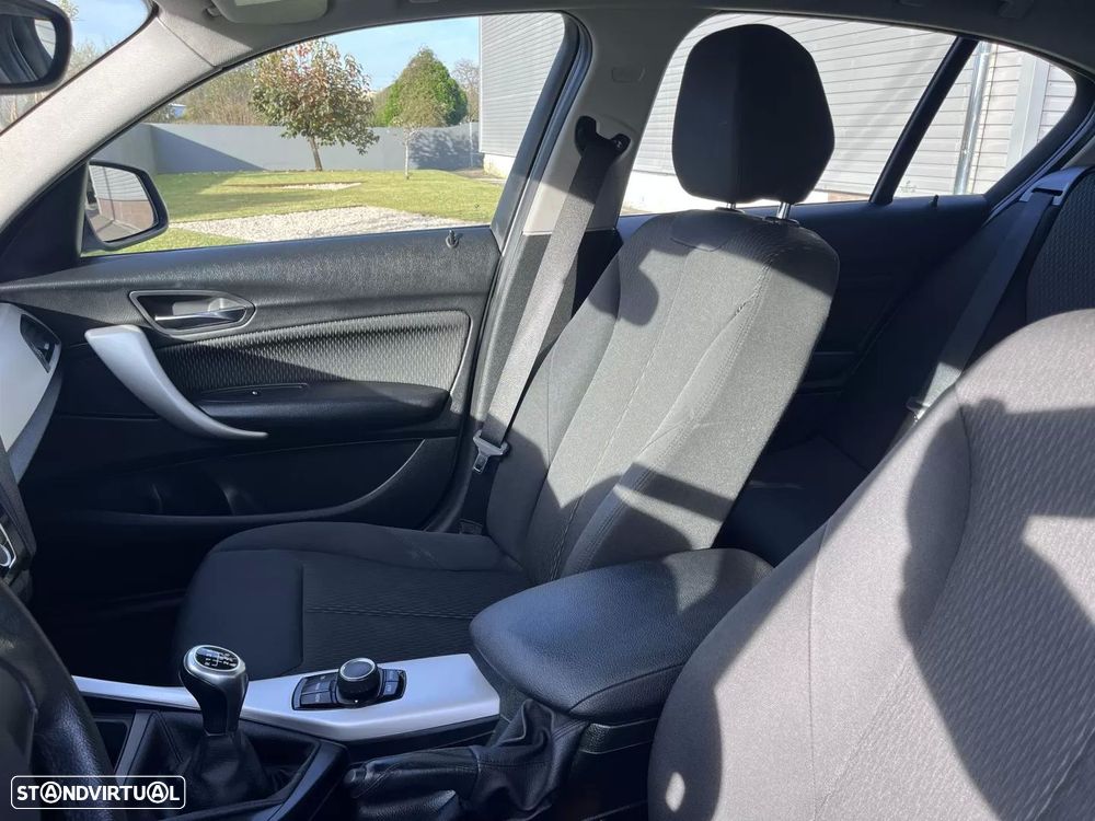 BMW 116 d Line Sport - 33