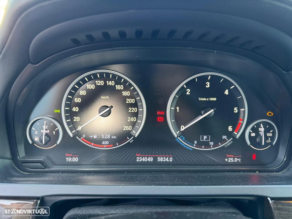BMW 740 d - 15