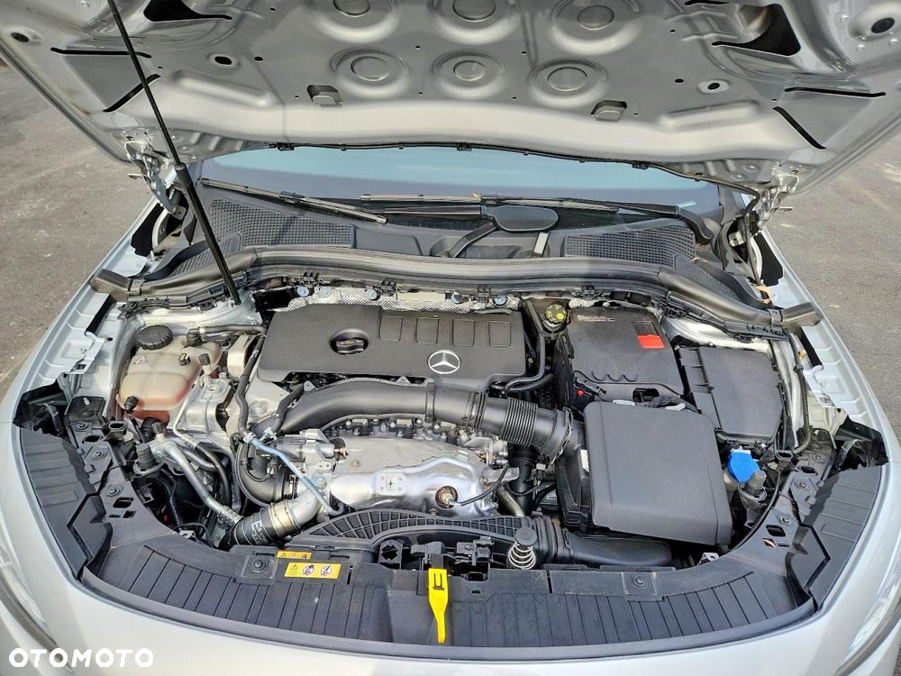 Mercedes-Benz GLA - 10