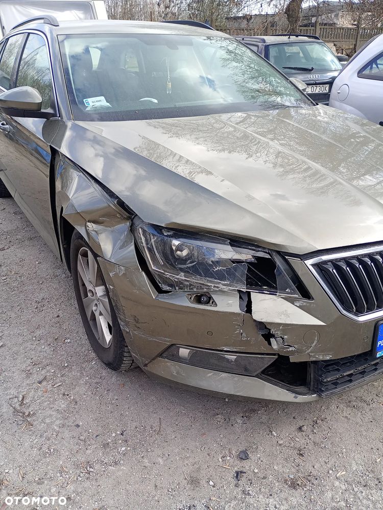 Skoda Superb 2.0 TDI Ambition - 2