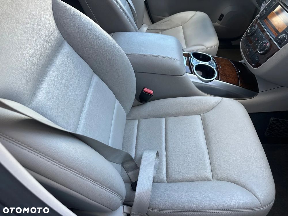 Mercedes-Benz Klasa R 350 L 4-Matic - 30