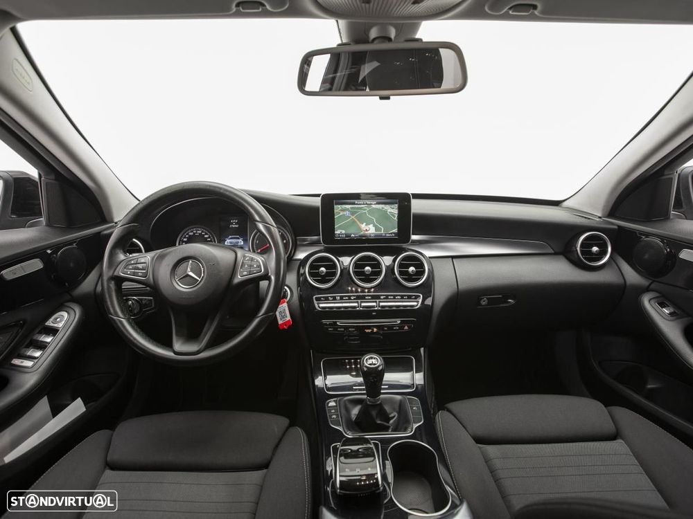 Mercedes-Benz C 200 - 10