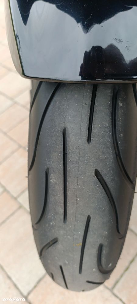 Suzuki GSX - 17