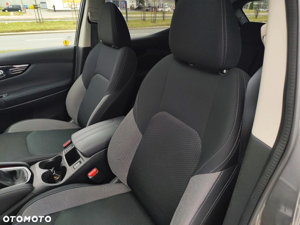 Nissan Qashqai 1.3 DIG-T N-Connecta EU6d - 12