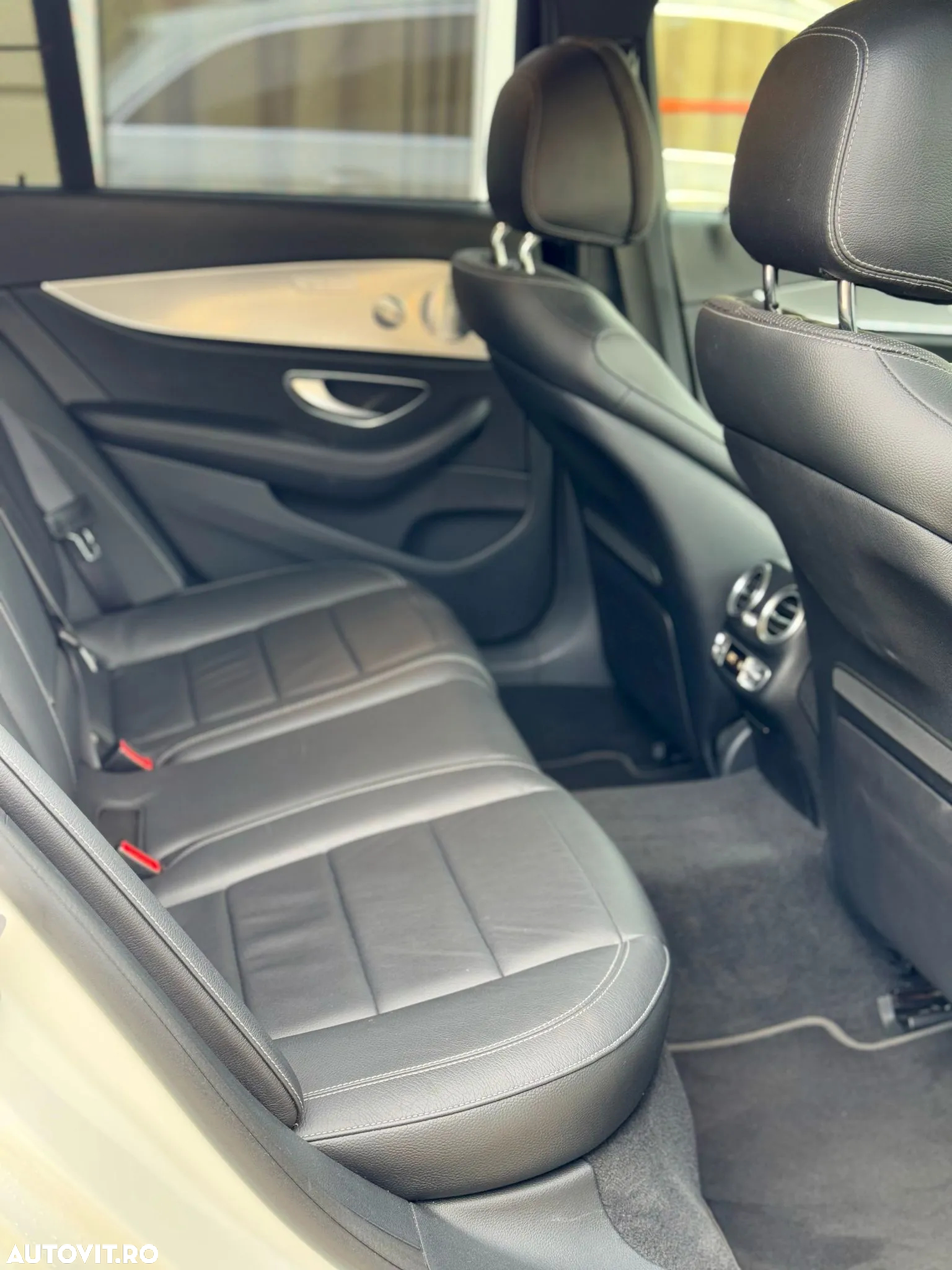 Mercedes-Benz E 400 d 4Matic 9G-TRONIC Avantgarde - 7