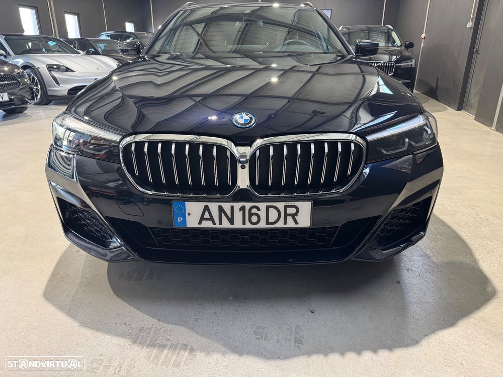BMW 530 e Pack Desportivo M - 3