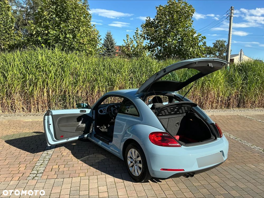 Volkswagen New Beetle - 14