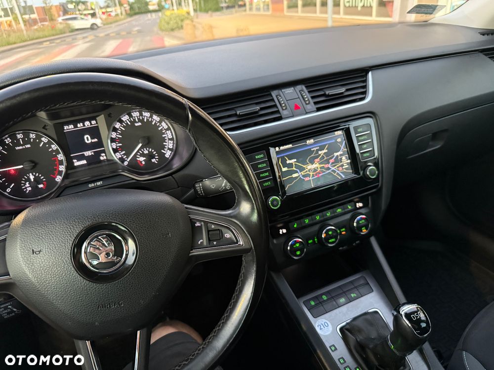 Skoda Octavia 2.0 TDI (Green tec) DSG Joy - 7