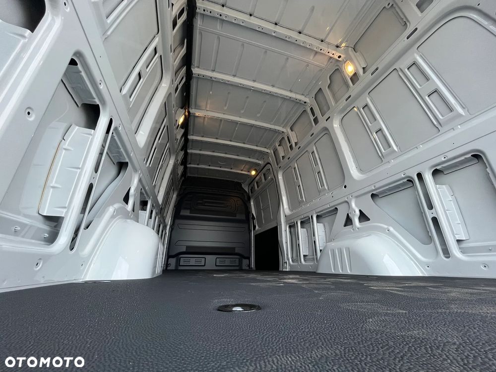 Mercedes-Benz 314 eSprinter Furgon 3.5t - 9