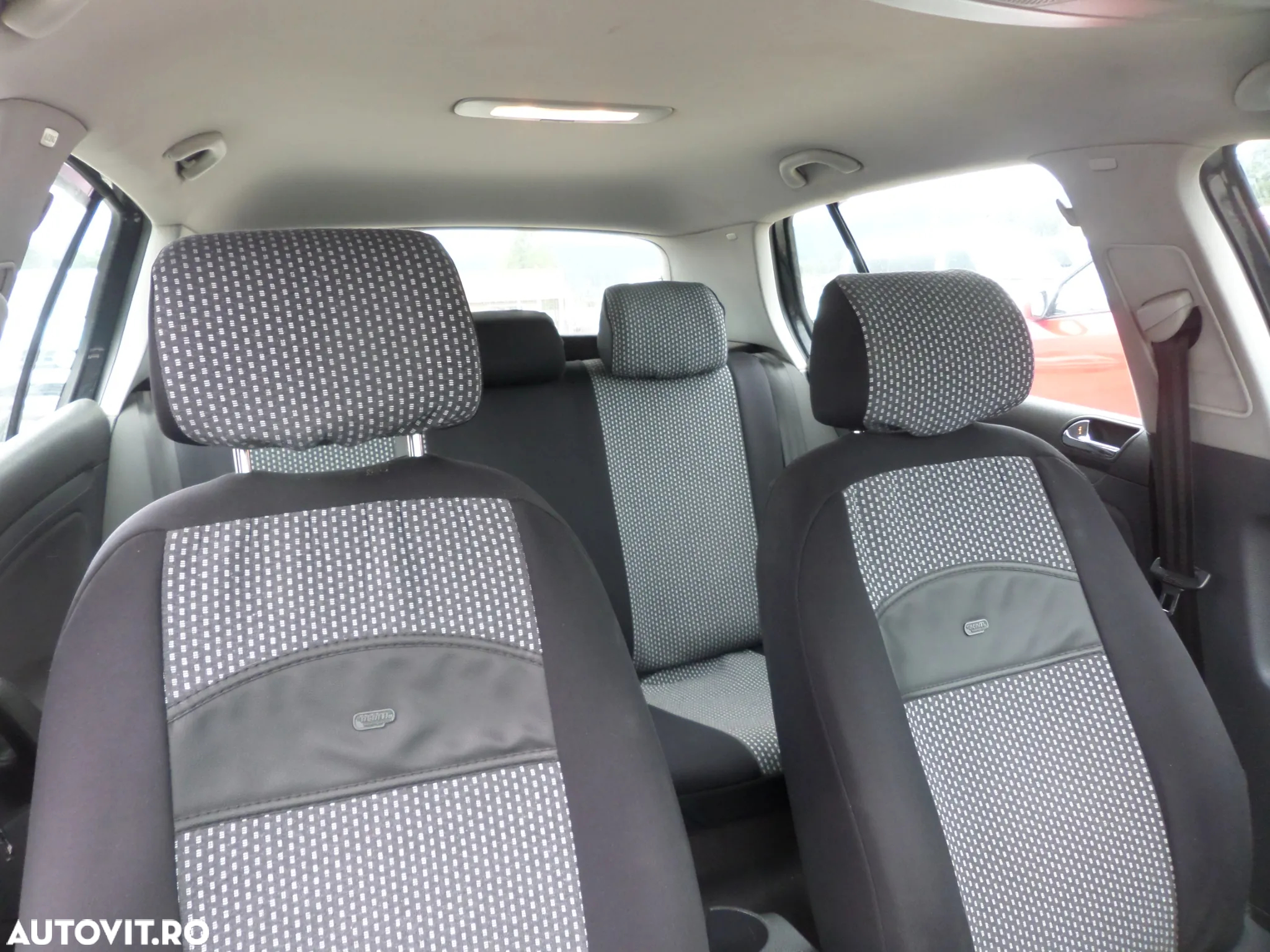 Volkswagen Golf 1.4 Comfortline - 17