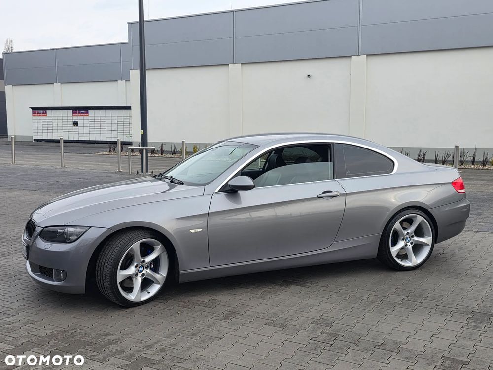 BMW Seria 3 335i M Sport Edition - 9