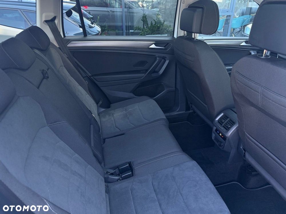 Volkswagen Tiguan Allspace - 16
