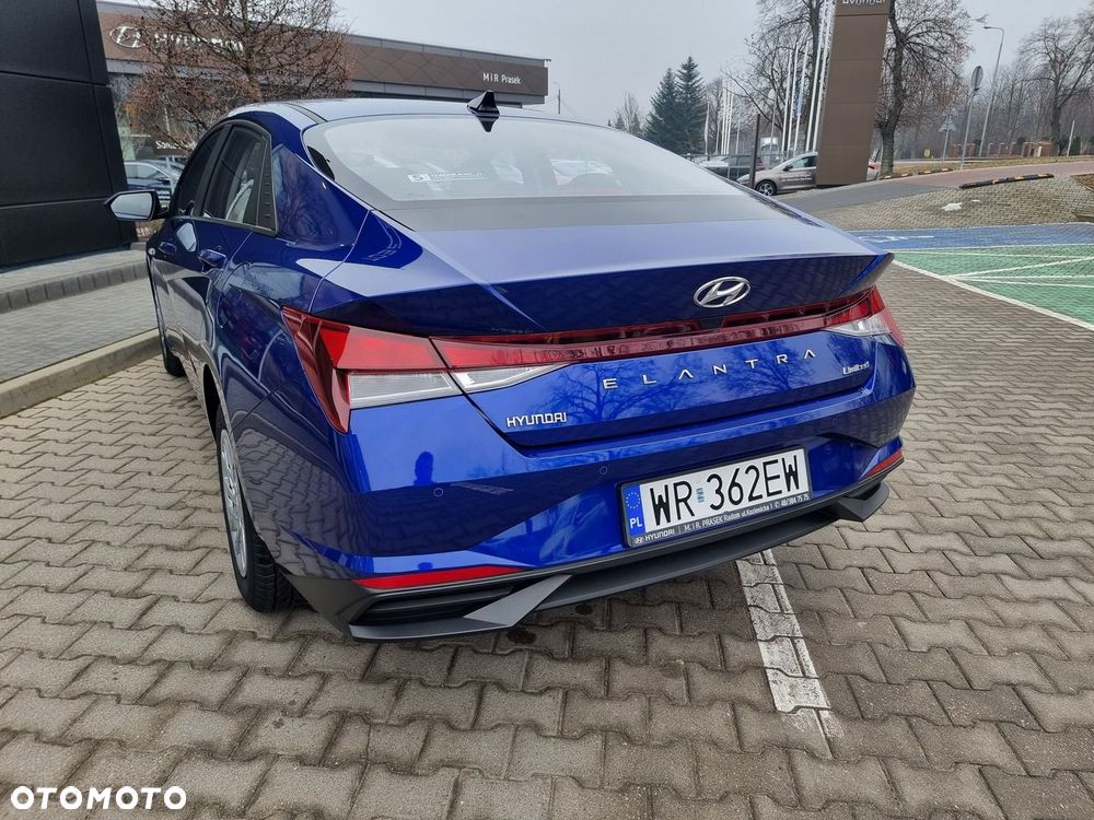 Hyundai Elantra 1.6 Modern - 17