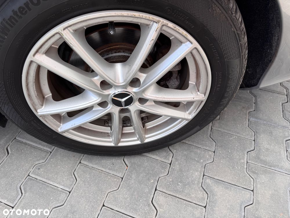 Mercedes-Benz Klasa C 220 CDI DPF Elegance - 38