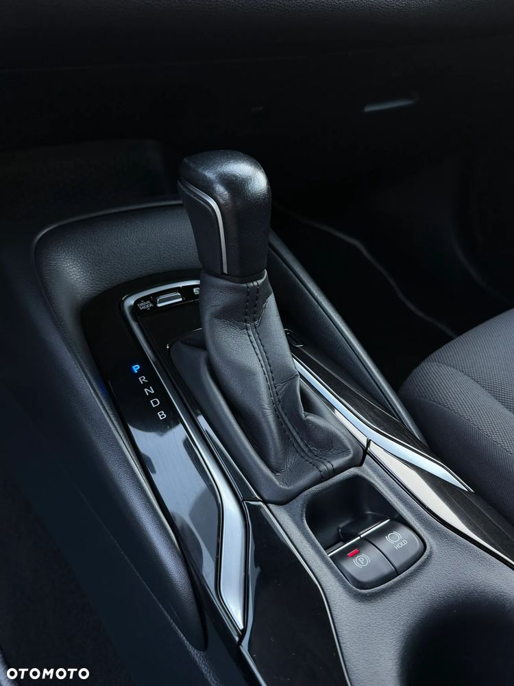 Toyota Corolla - 25