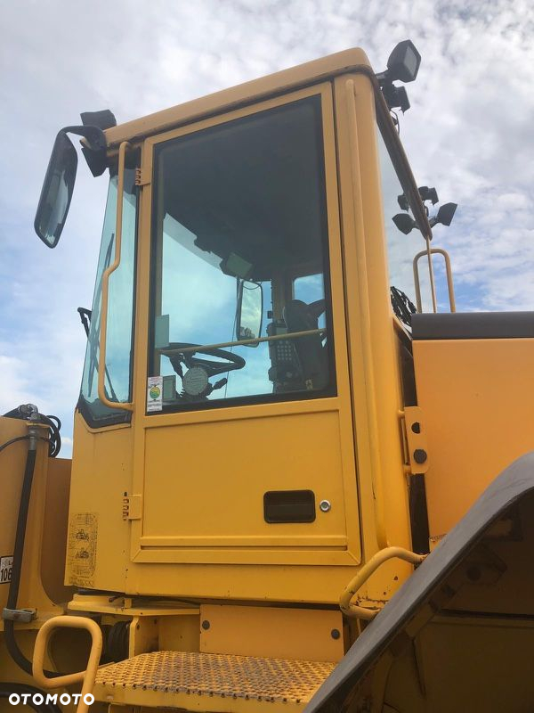 Volvo L120 - 36