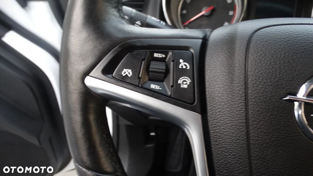 Opel Astra 1.4 Turbo Design Edition - 25