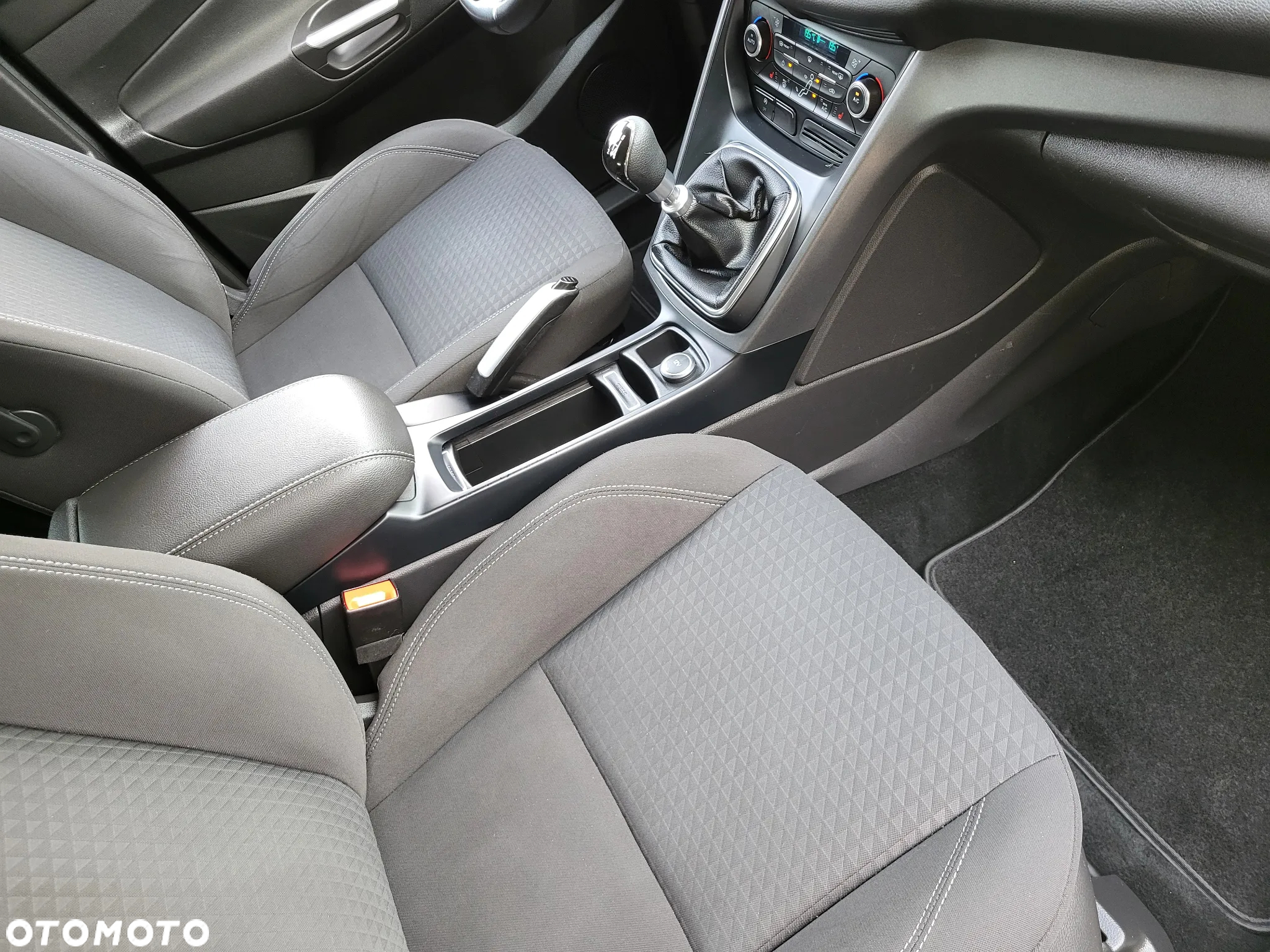 Ford C-MAX - 21
