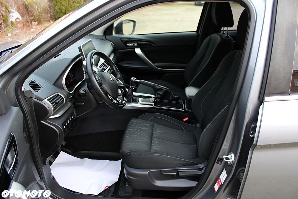 Mitsubishi Eclipse Cross - 13