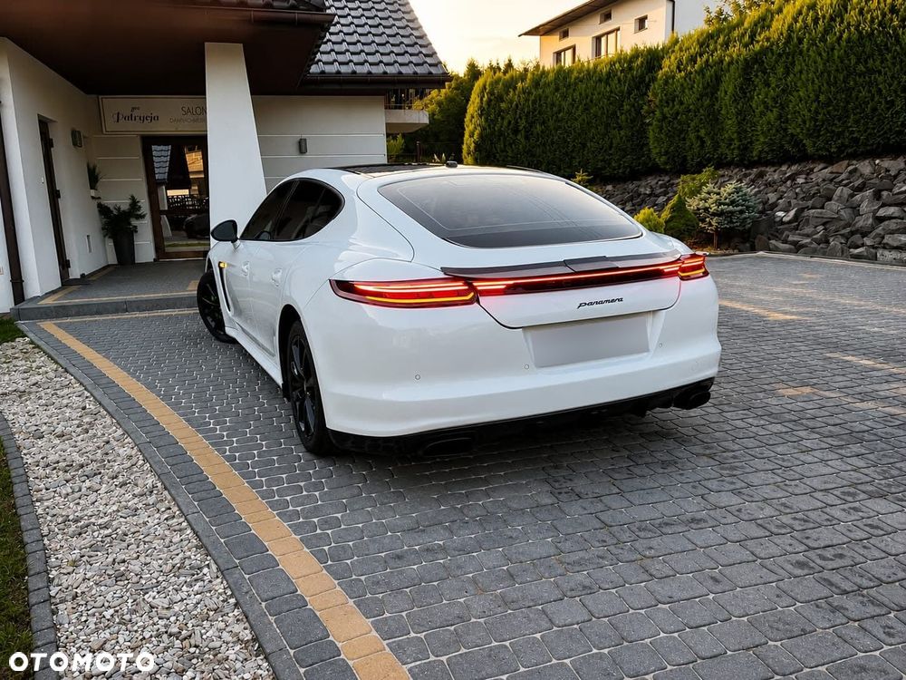 Porsche Panamera PDK - 5