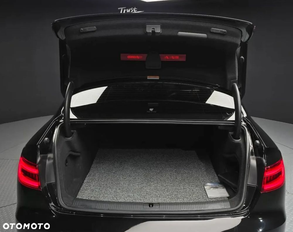 Audi A4 Limousine 40 TFSI quattro S tronic - 12