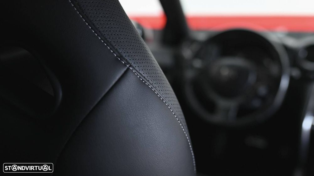 Nissan GT-R 3.8 V6 Black Edition - 47
