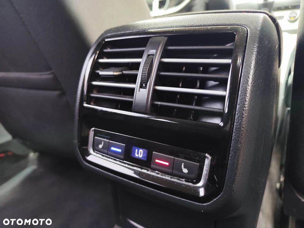 Volkswagen Passat Variant 2.0 TDI BMT Comfortline - 9