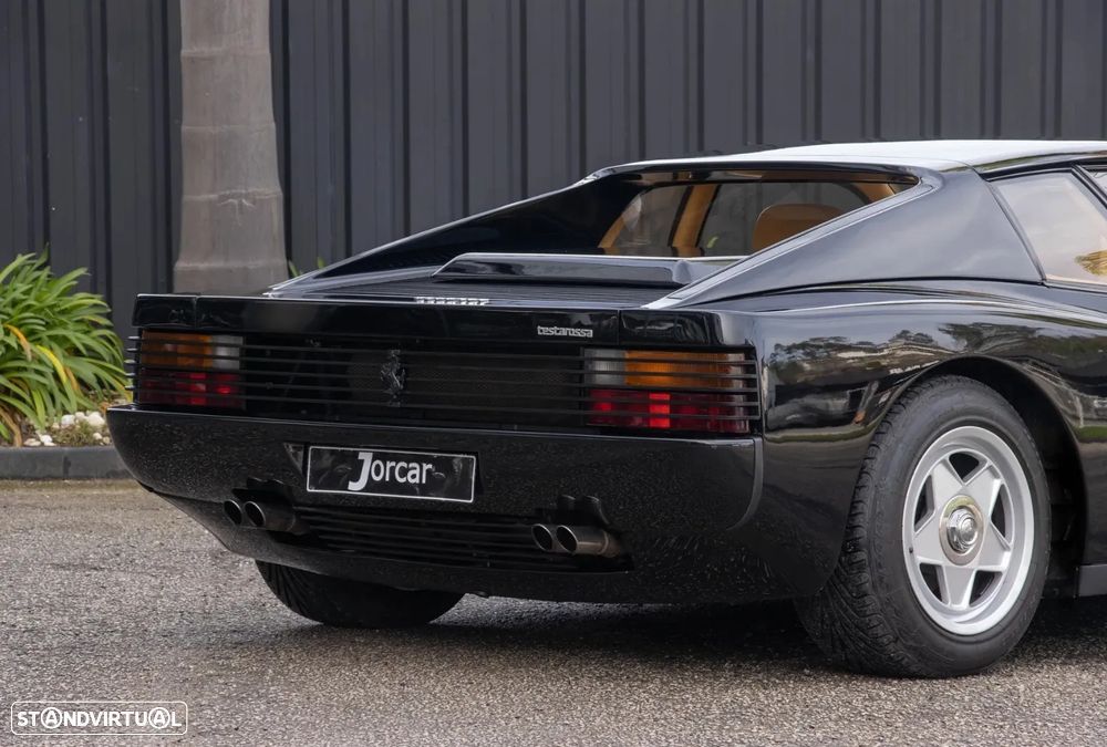 Ferrari Testarossa - 12