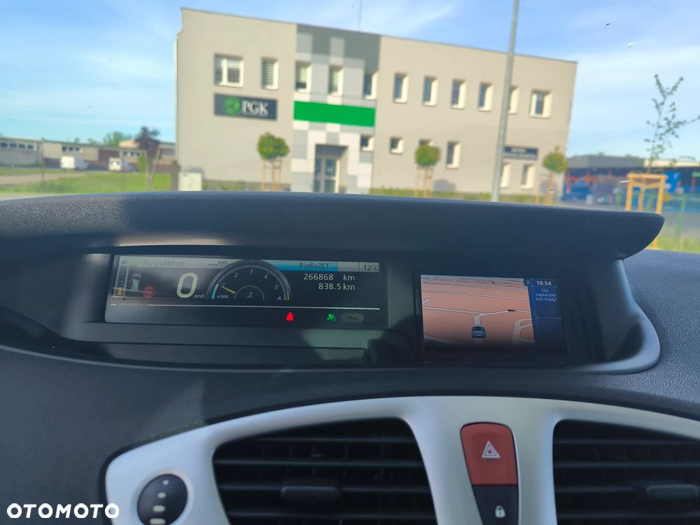 Renault Scenic 2.0 dCi Privilege - 8