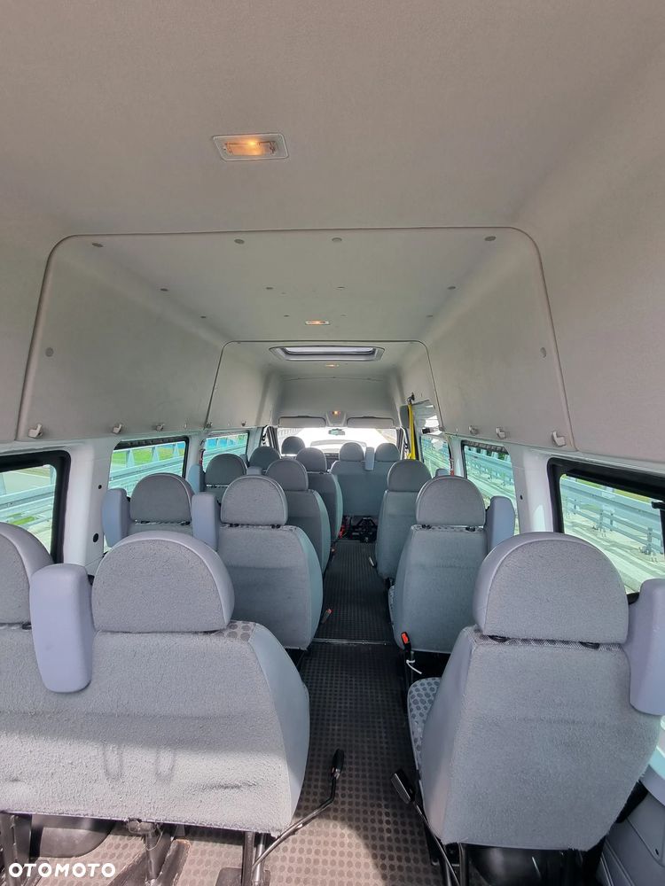 Ford Transit - 17