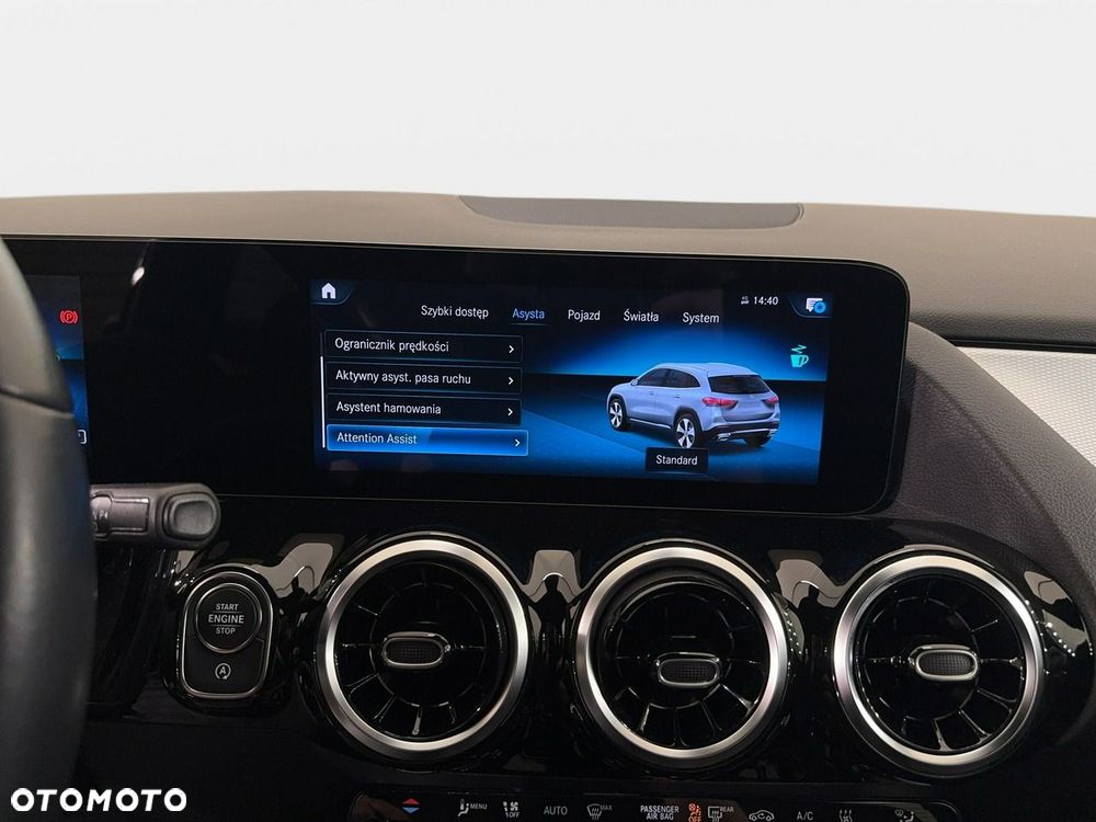 Mercedes-Benz GLA - 30
