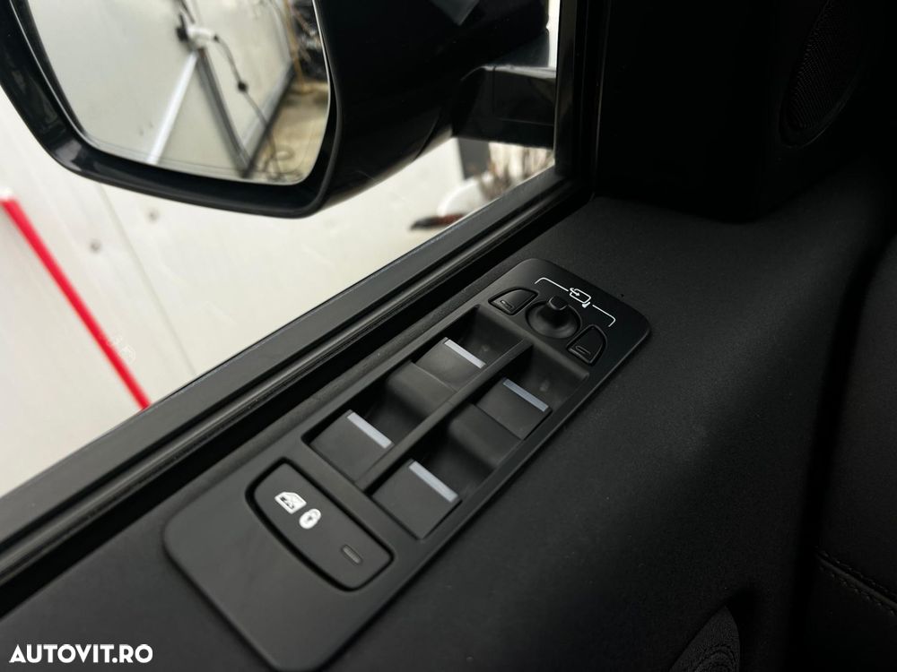 Land Rover Discovery Sport - 26