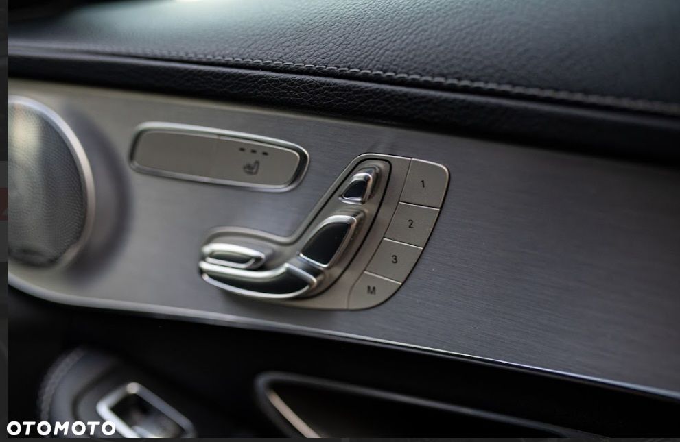 Mercedes-Benz Klasa C 220 d 4MATIC 9G-TRONIC - 3