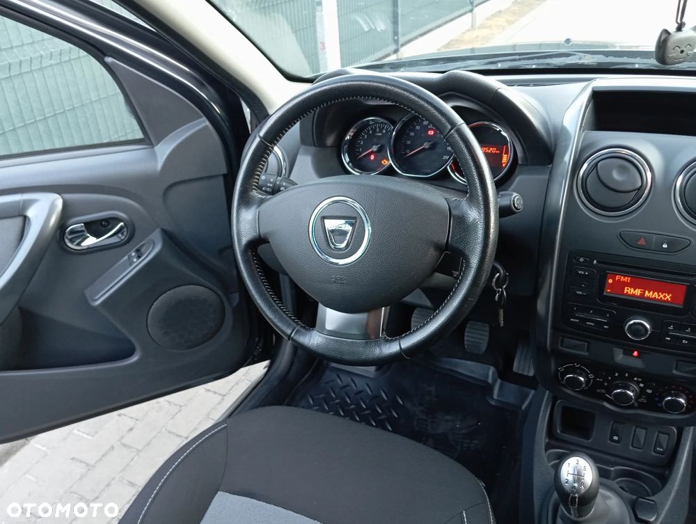 Dacia Duster 1.6 SCe Laureate S&S - 30