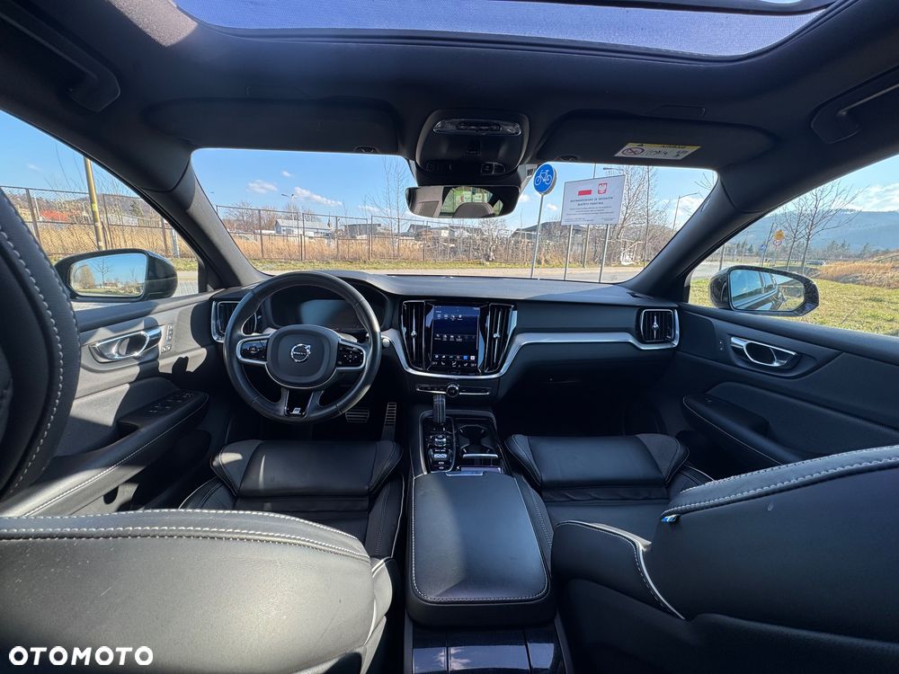 Volvo S60 T8 Twin Engine AWD Geartronic RDesign - 8