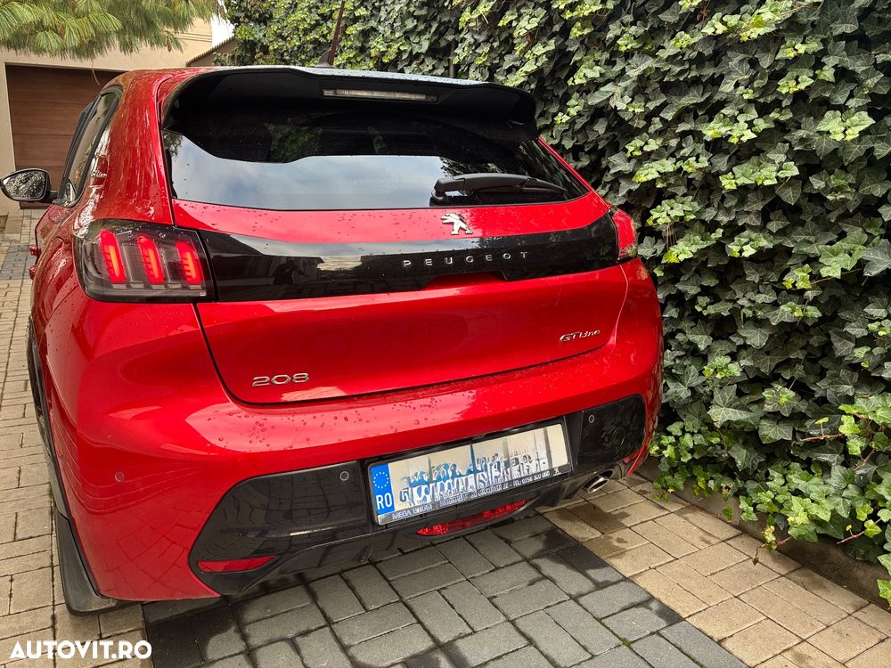 Peugeot 208 1.2 L PureTech STT EAT8 GT Line - 14