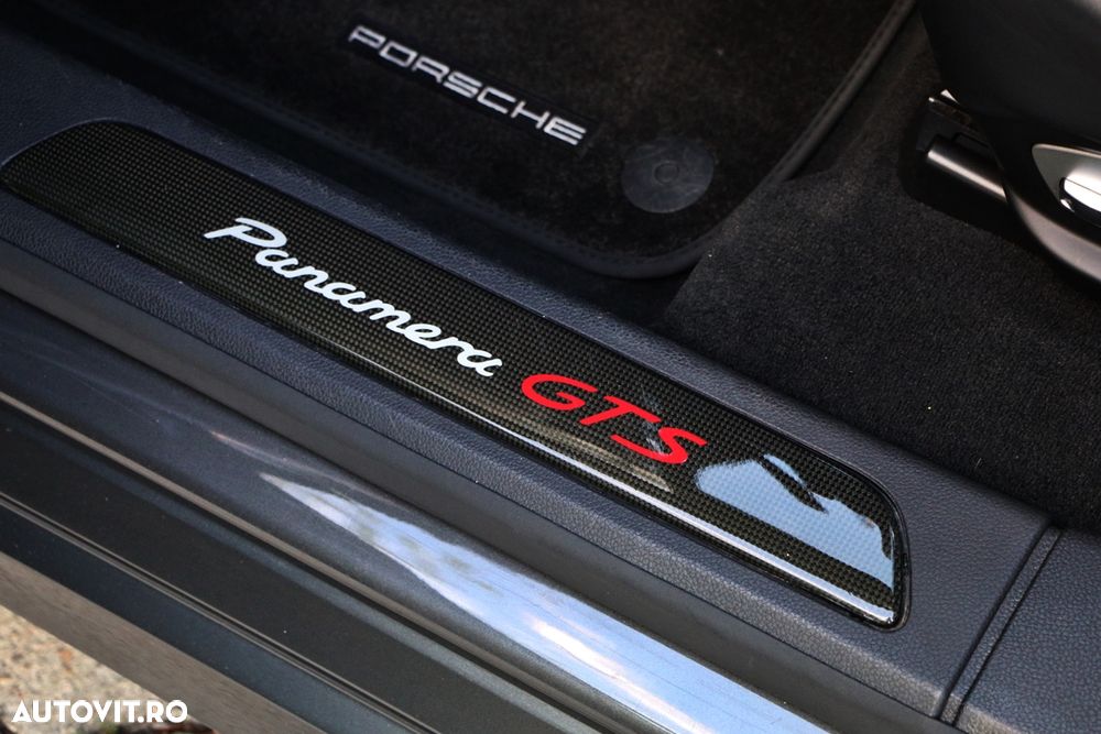 Porsche Panamera 4.8 PDK GTS - 21